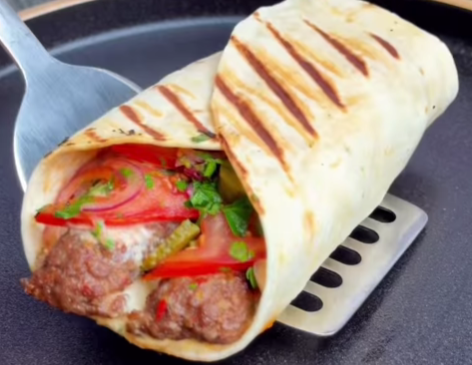 KEBABS MAIS SUCULENTOS EM CASA EM 15 MINUTOS